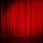 Rideau sur une scène de théâtre