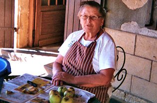 Lire la suite à propos de l’article Dédé Pottier, 67 ans, agricultrice en Dordogne, mère de sept enfants, retraitée