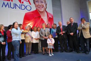 Lire la suite à propos de l’article Michelle Bachelet : de la présidente modèle pour les Chiliennes à la direction de l’ONU Femmes.