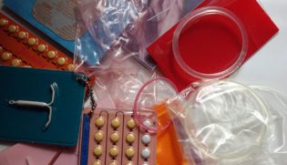Lire la suite à propos de l’article Mieux adapter sa contraception : oui, mais à quel coût ?