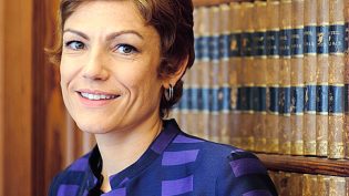 Lire la suite à propos de l’article Hypersexualisation des petites filles : les premiers constats de Chantal Jouanno