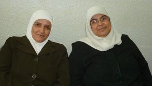 Lire la suite à propos de l’article Jordanie : les travailleuses d’Al Tajamouat, ouvrières, syndicalistes et fières de l’être…