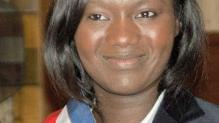 Lire la suite à propos de l’article Seybah Dagoma, plus qu’un symbole, « une femme de gauche »