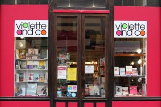 Lire la suite à propos de l’article Les conseils de la librairie Violette & Co pour les vacances