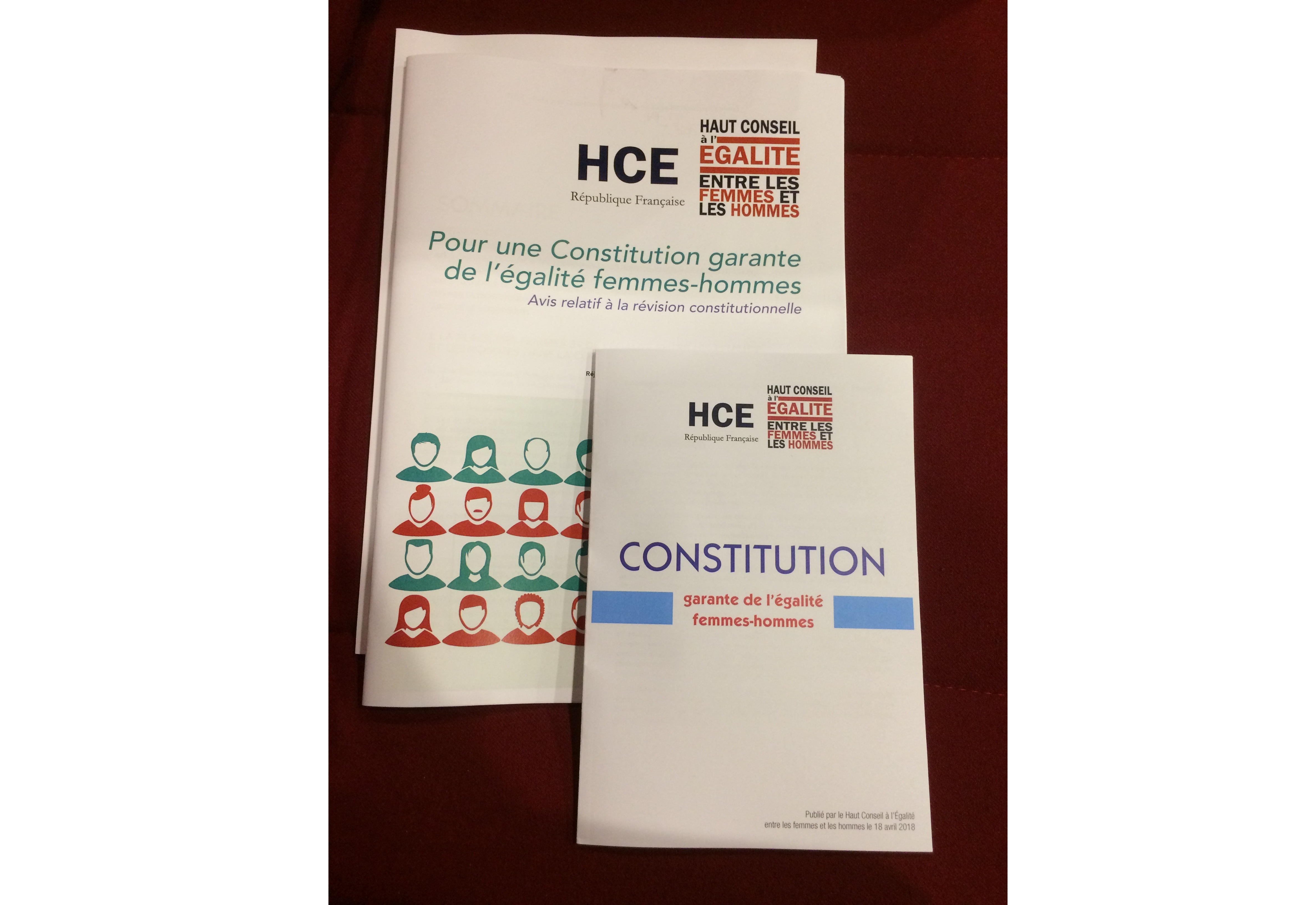 You are currently viewing Le Haut Conseil à l'Egalité présente son projet de Constitution égalitaire