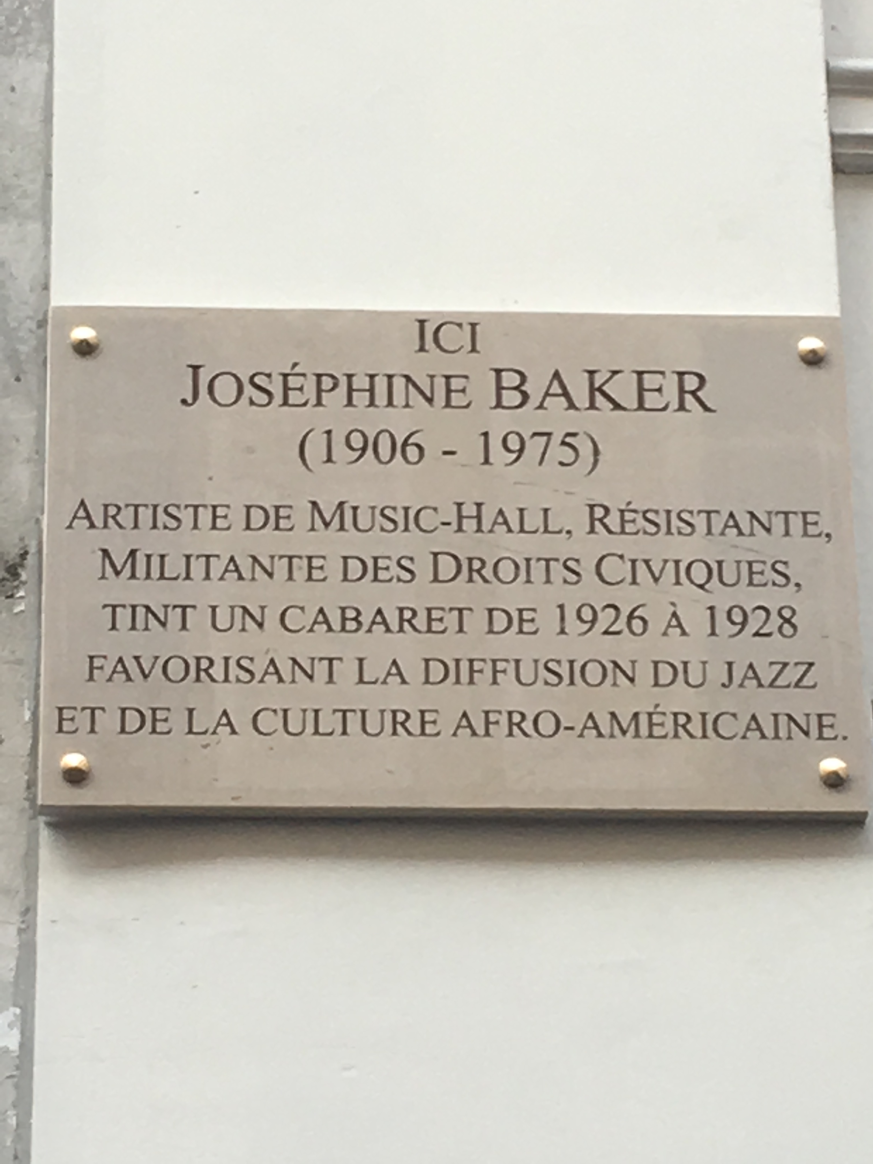 You are currently viewing Paris rend hommage à Joséphine Baker
