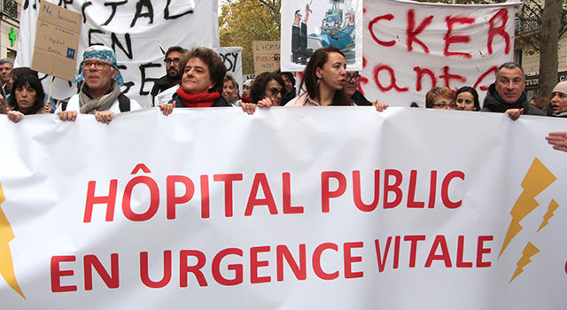 You are currently viewing Des dizaines de milliers de professionnel.les de la santé publique dans la rue