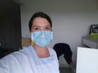 Lire la suite à propos de l’article Nathalie : « Le contact avec le troisième âge est un livre ouvert sur l’histoire de France » 1/2