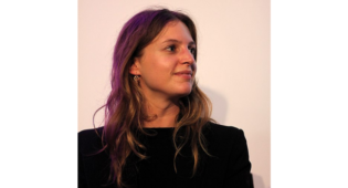Lire la suite à propos de l’article Rebecca Amsellem : « Les Glorieuses proposent des infos féministes, fiables et rigoureuses »