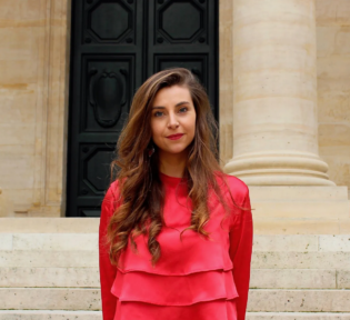 Lire la suite à propos de l’article Carlotta Gradin : « Il est indispensable d’intégrer les femmes dans les discussions, pas seulement en tant que victimes, mais aussi en tant qu’actrices »
