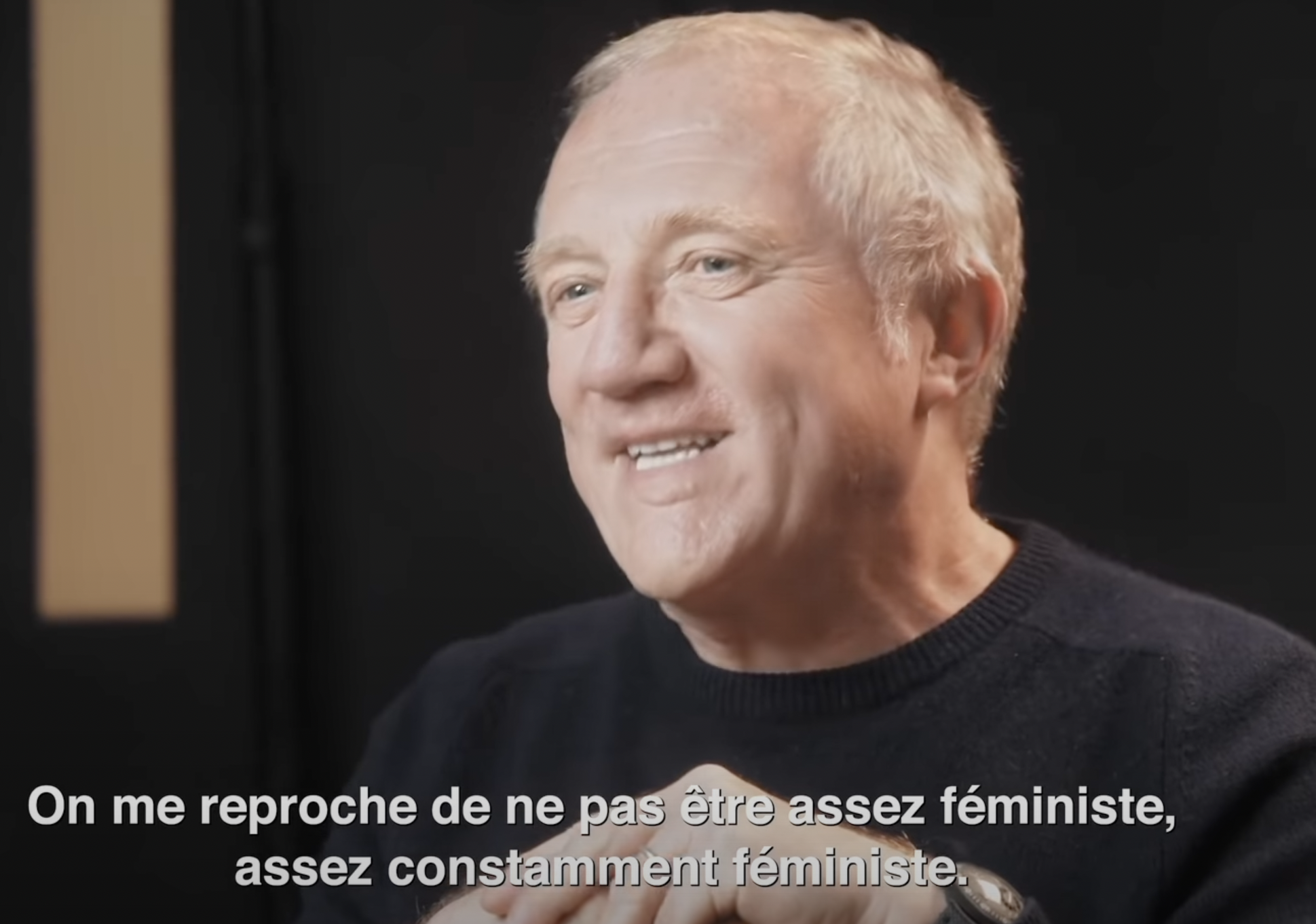 You are currently viewing Et si on posait les mêmes questions aux femmes et aux hommes ?