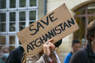 Lire la suite à propos de l’article L’ex-vice-présidente de l’assemblée nationale afghanne, Fawzia Koofi, continue sa lutte pour les droits des femmes depuis l’Europe