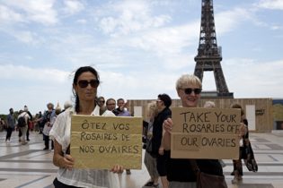 Lire la suite à propos de l’article Le soutien des Françaises pour le droit à l’IVG aux Etats-Unis
