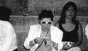 Lire la suite à propos de l’article Marie Raymond : peintresse et prétresse de l’art abstrait