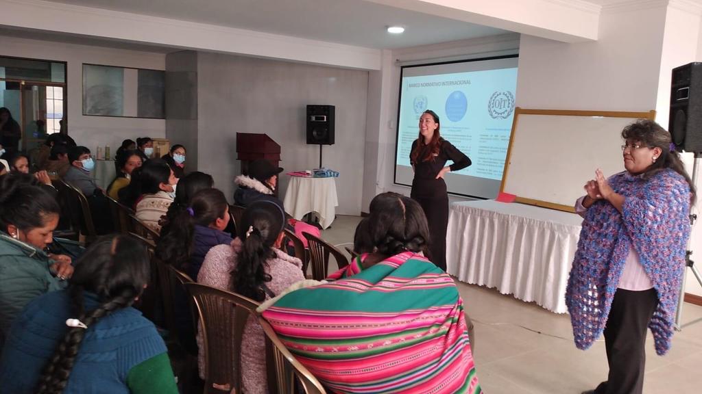 You are currently viewing Maud Ritz : « La Bolivie est le seul pays à utiliser le concept de «dépatriarcalisation» en matière d’égalité des genres »