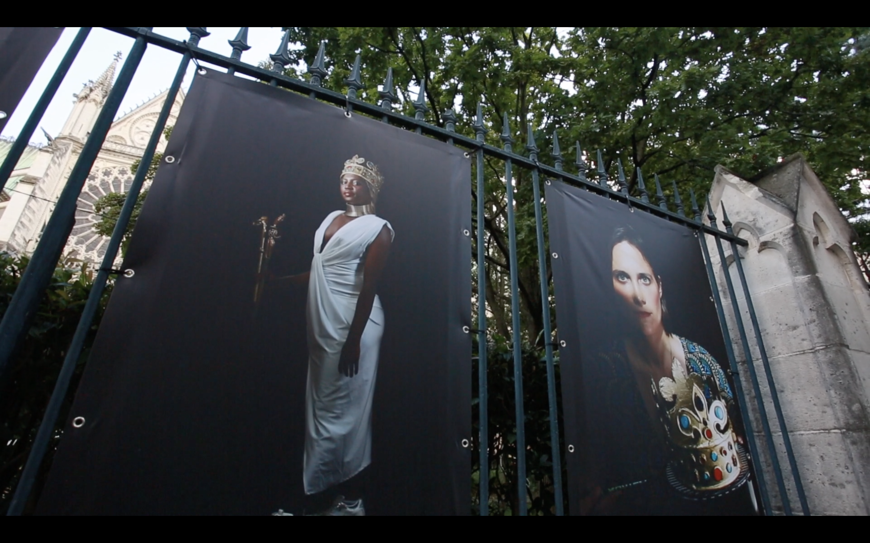 You are currently viewing Debout les reines