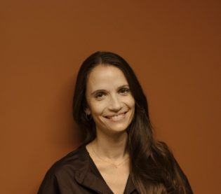Lire la suite à propos de l’article Anne-Cécile Mailfert: « Je crois qu’une communauté de femmes réveillées peut changer le monde »