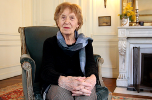 Lire la suite à propos de l’article Michelle Perrot: « Le fait que les femmes soient sorties de l’ombre est une conséquence du mouvement de libération des femmes ! »